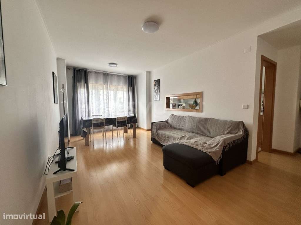 Apartamento T1 com um lugar de parqueamento. - Grande imagem: 4/27