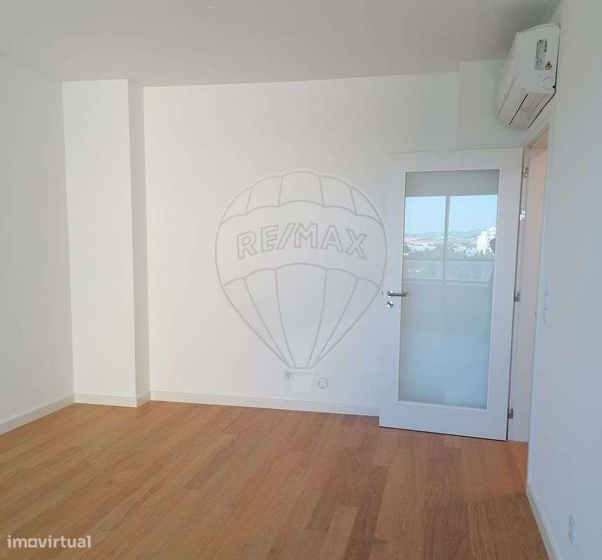 Apartamento T2 para arrendamento - Grande imagem: 4/19