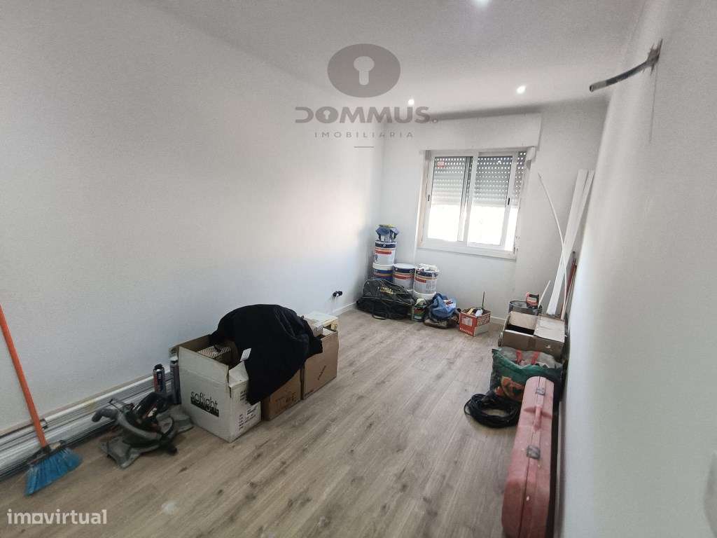 Apartamento T3 na Damaia totalmente Remodelado-29