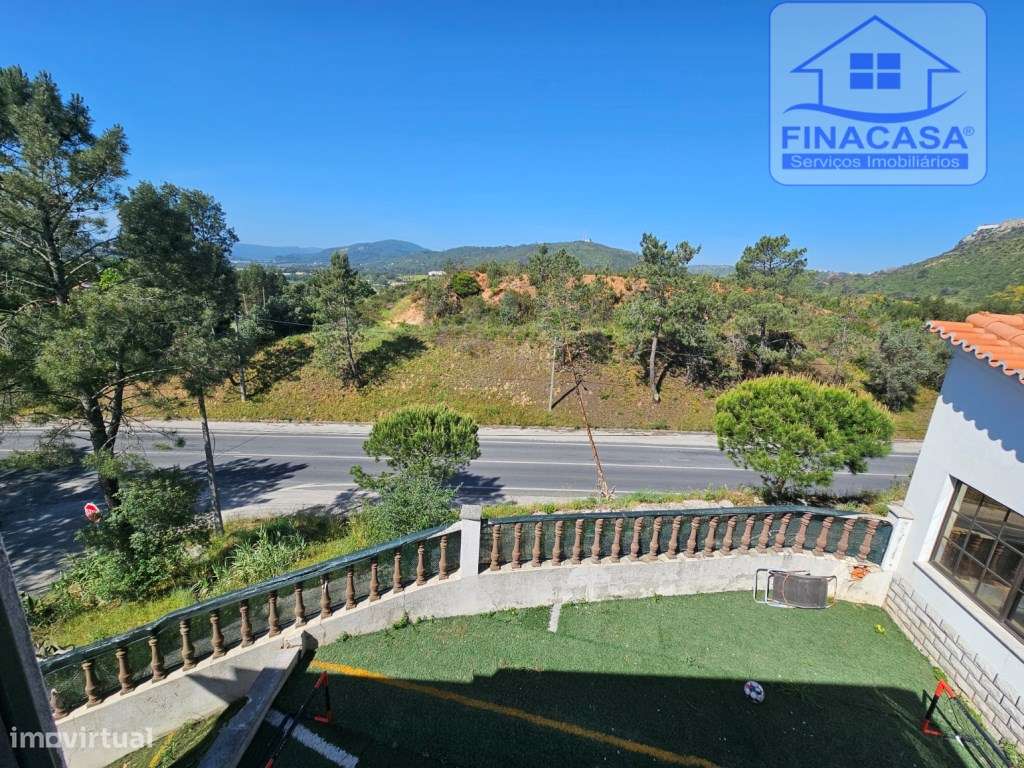 Moradia Isolada em fase de renovação/ remodelação com piscina e jar...-48