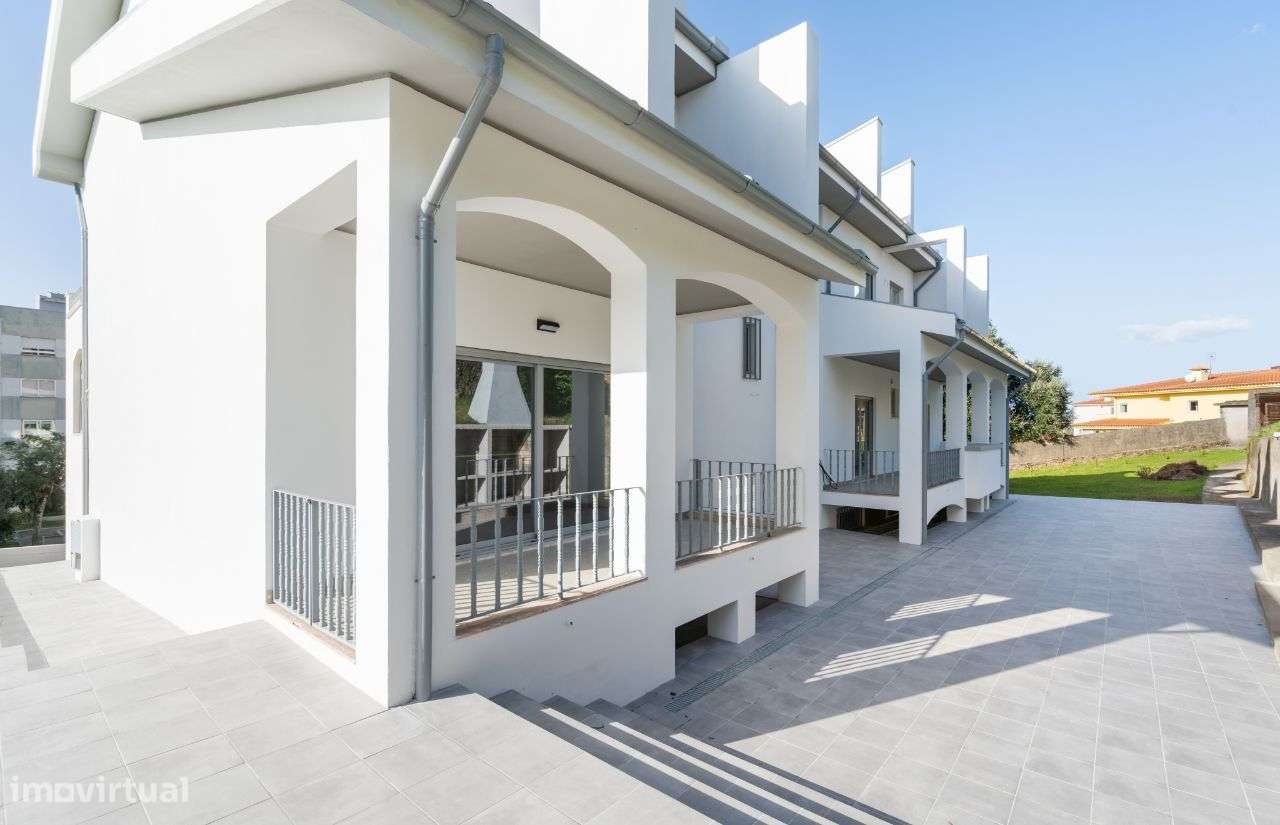 Moradia T5 Remodelada - Condomínio da Fonte Seca - Grande imagem: 5/59