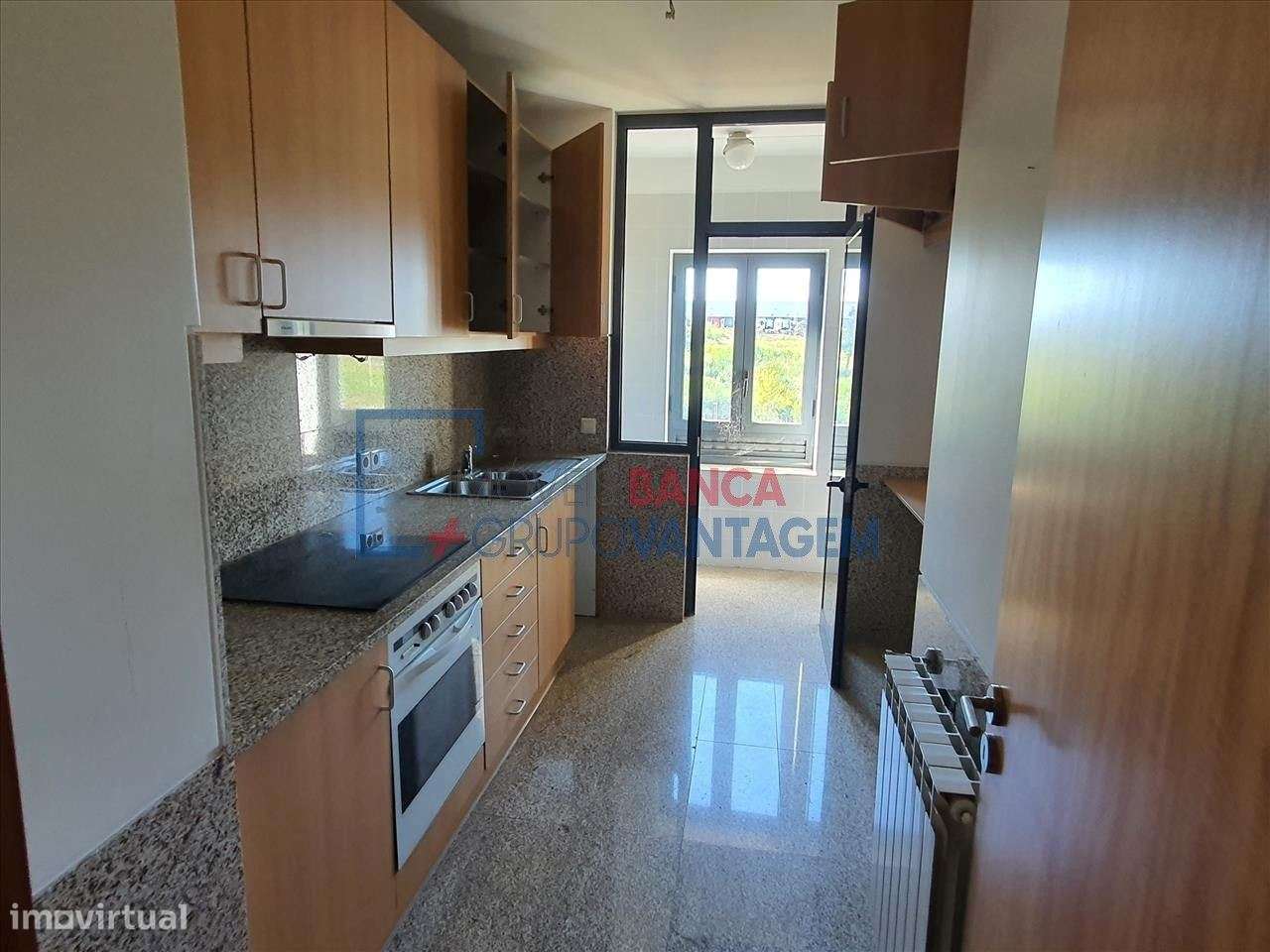 Apartamento T2 C/ Lugar de Garagem e Arrecadação - Grande imagem: 5/17