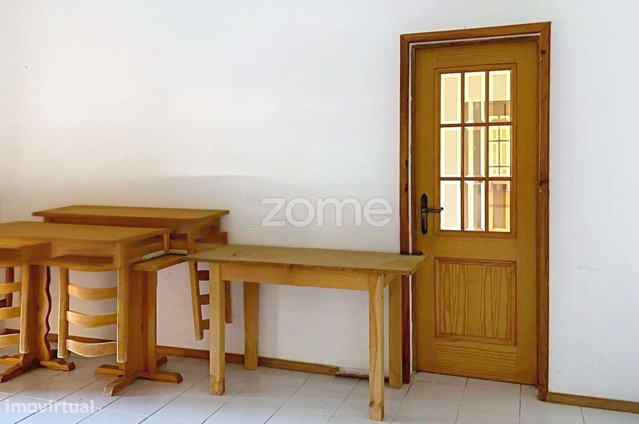 Moradia com Grande Potencial na Vila de Pampilhosa da Serra.-12
