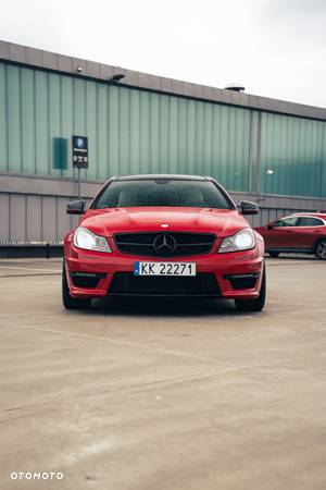 Mercedes-Benz Klasa C 63 AMG - 2