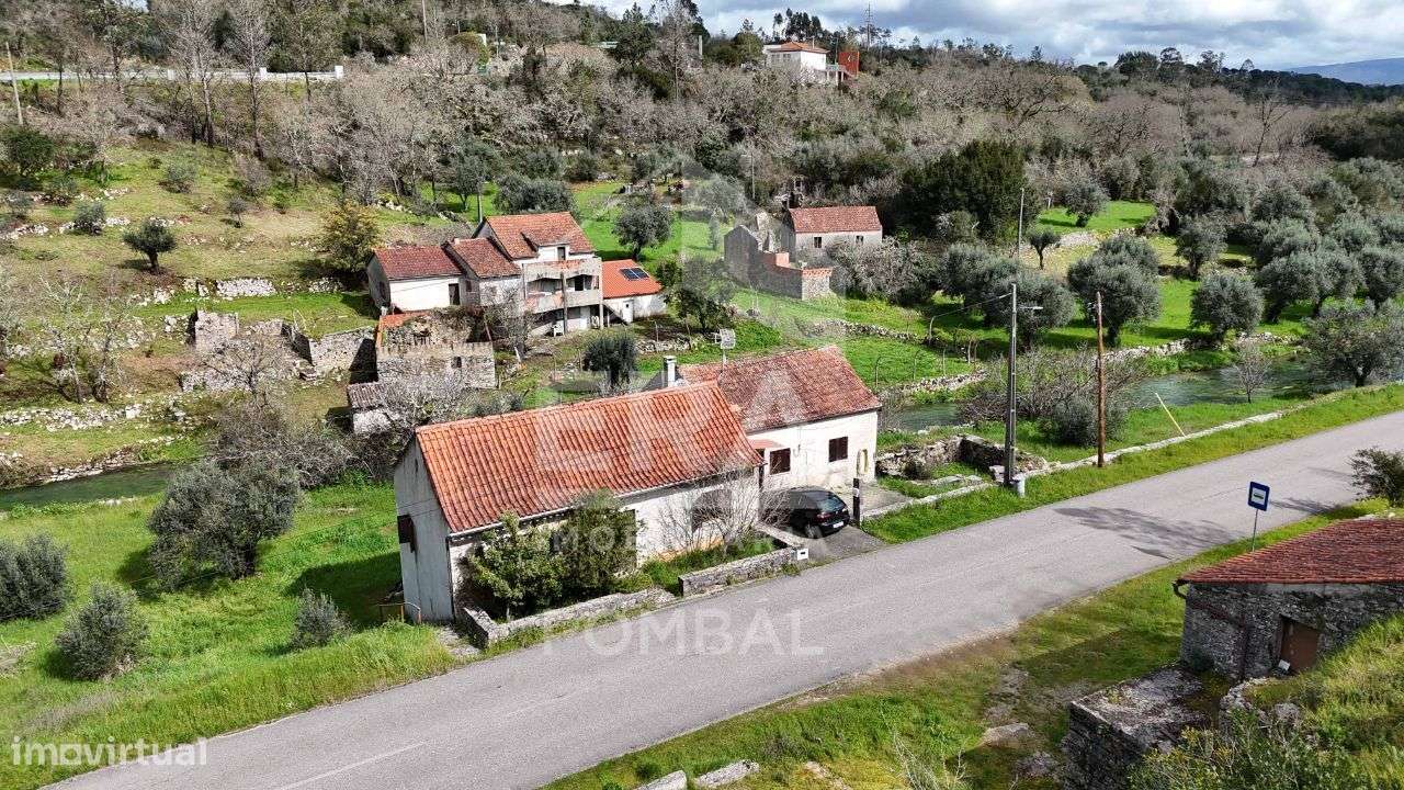 Moradia T4 inseridas num terreno com 27.495m2-21