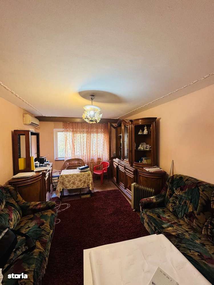 Apartament 3 camere Miorita,etajul 1 - Imagine principală: 3/6