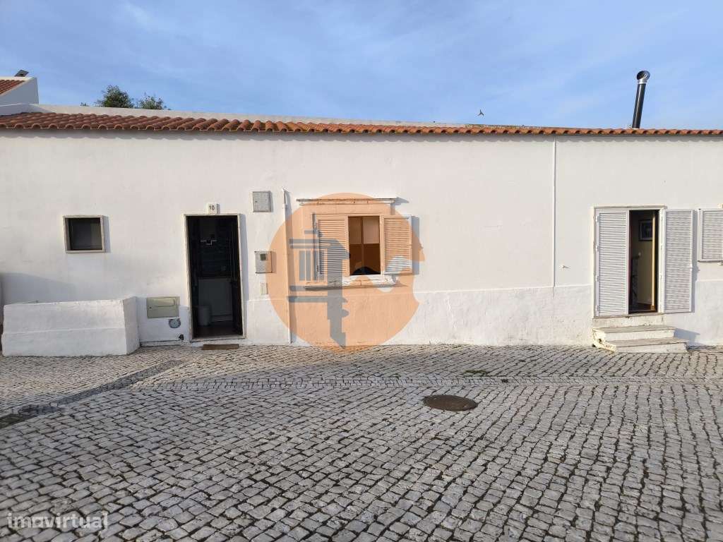 MORADIA T1 - ARRENDAMENTO ANUAL - NO CENTRO DA ALDEIA DO AZINHAL EM... - Grande imagem: 3/44