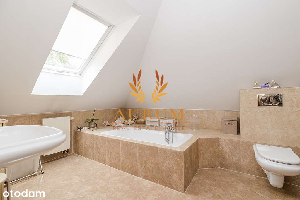 Ciepły rodzinny dom najwyższej jakości blisko lasu-13