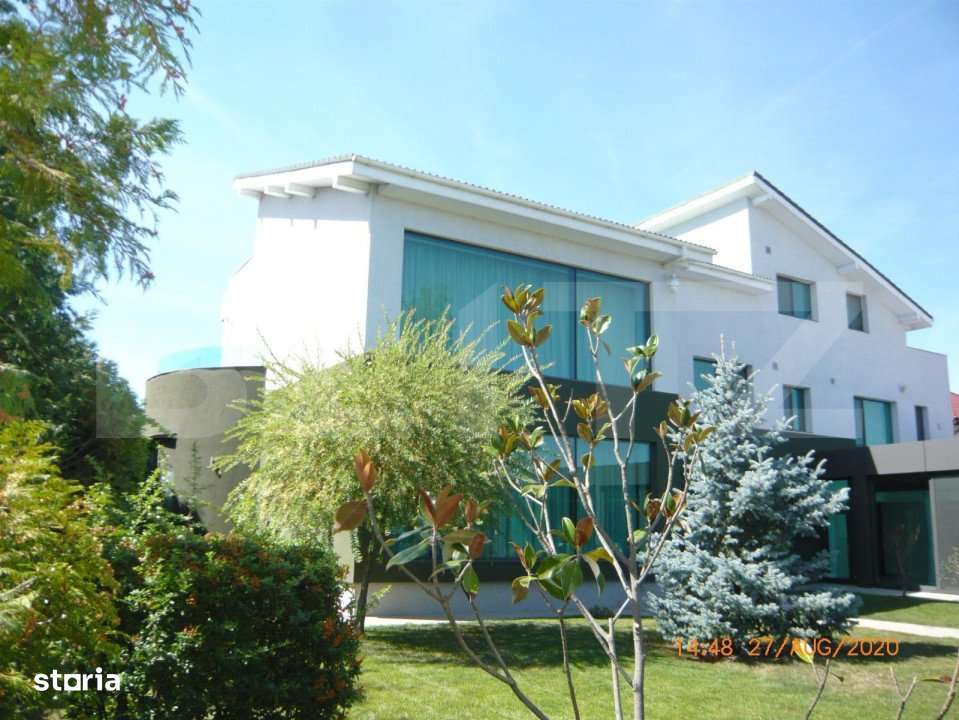 Vila, 8 camere, 790 mp utili, zona Lunei - Imagine principală: 1/19