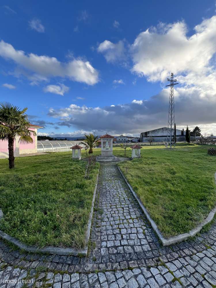 MORADIA T6 grande com terreno de 15 549m2 - Grande imagem: 4/49