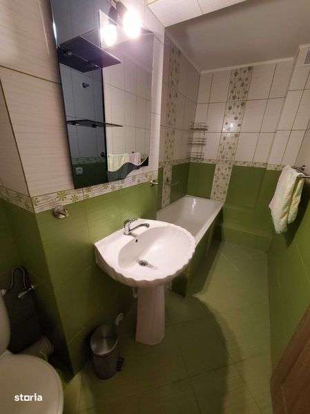 Apartament 2 Camere, Decomandat, Zona de jos, Onesti - Imagine principală: 4/8