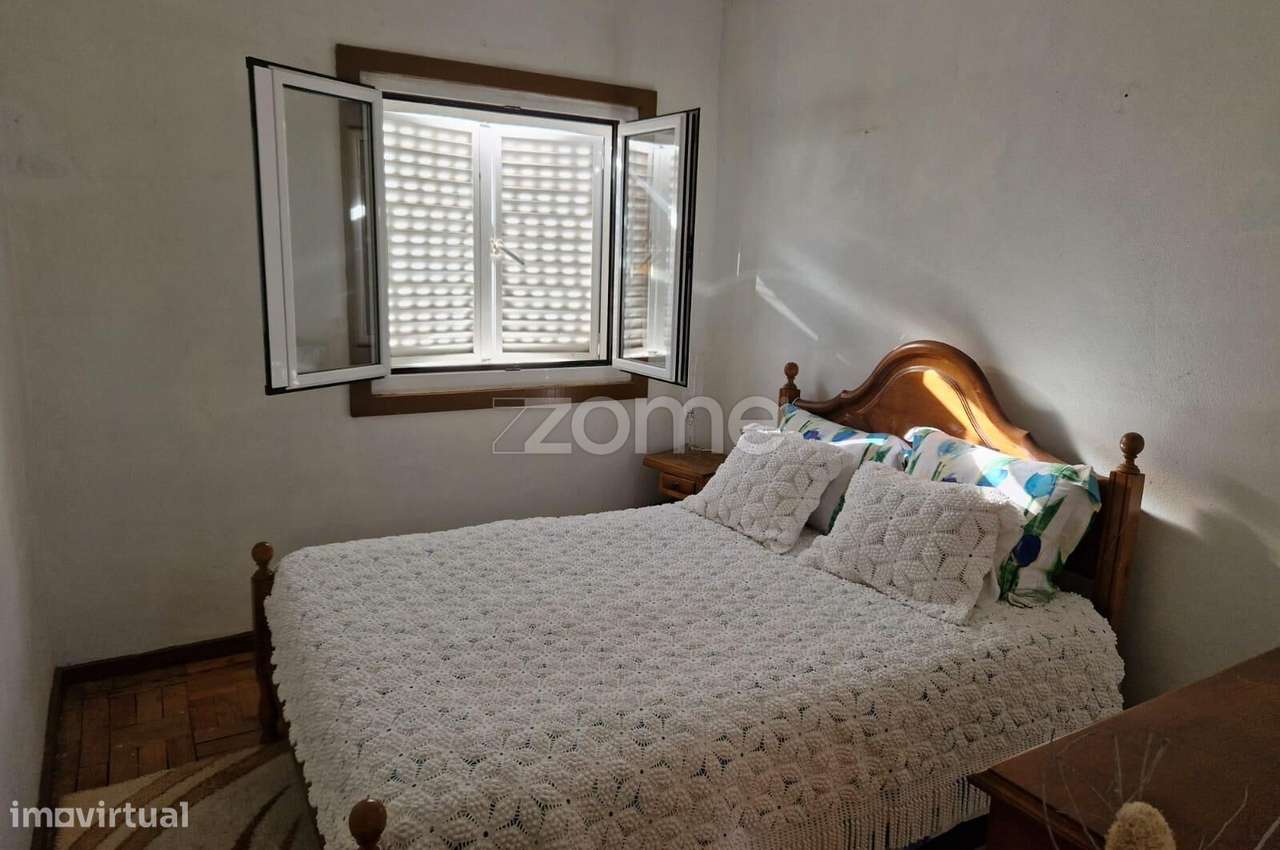 Quinta em Montalegre (cinco quartos e duas caas de banho-17