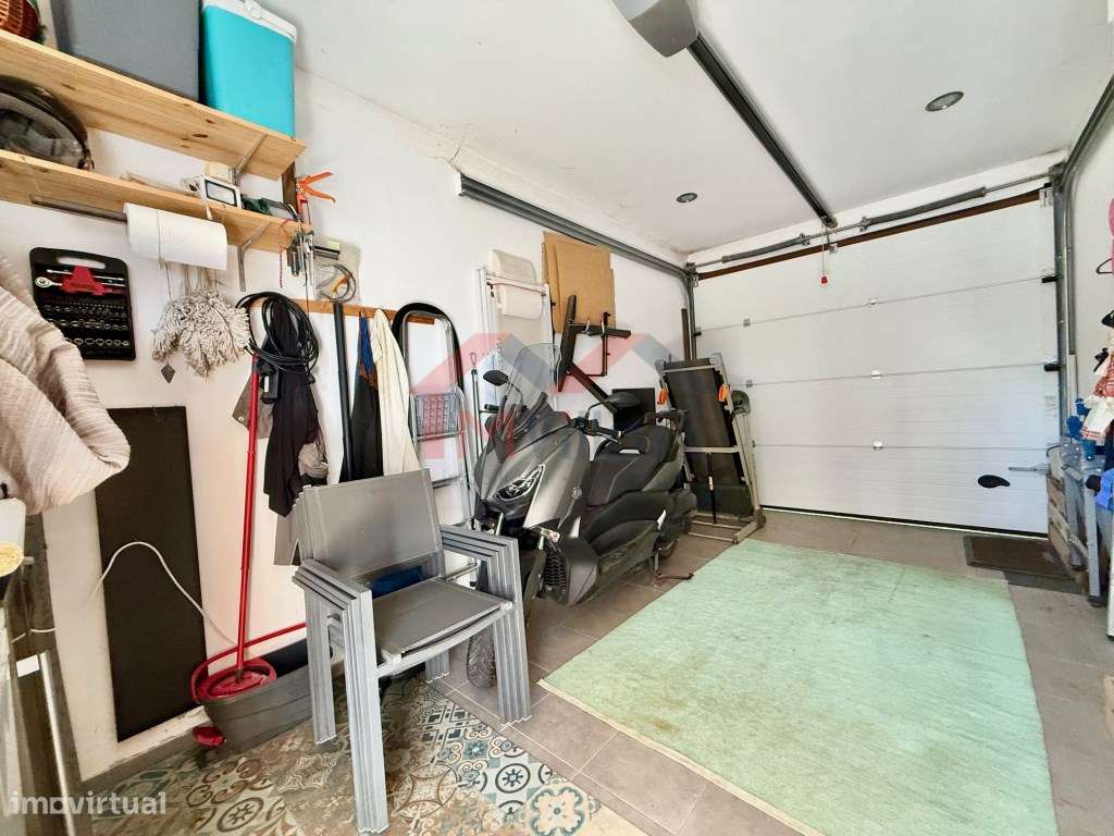 Moradia V4 com garagem - Olhão-44