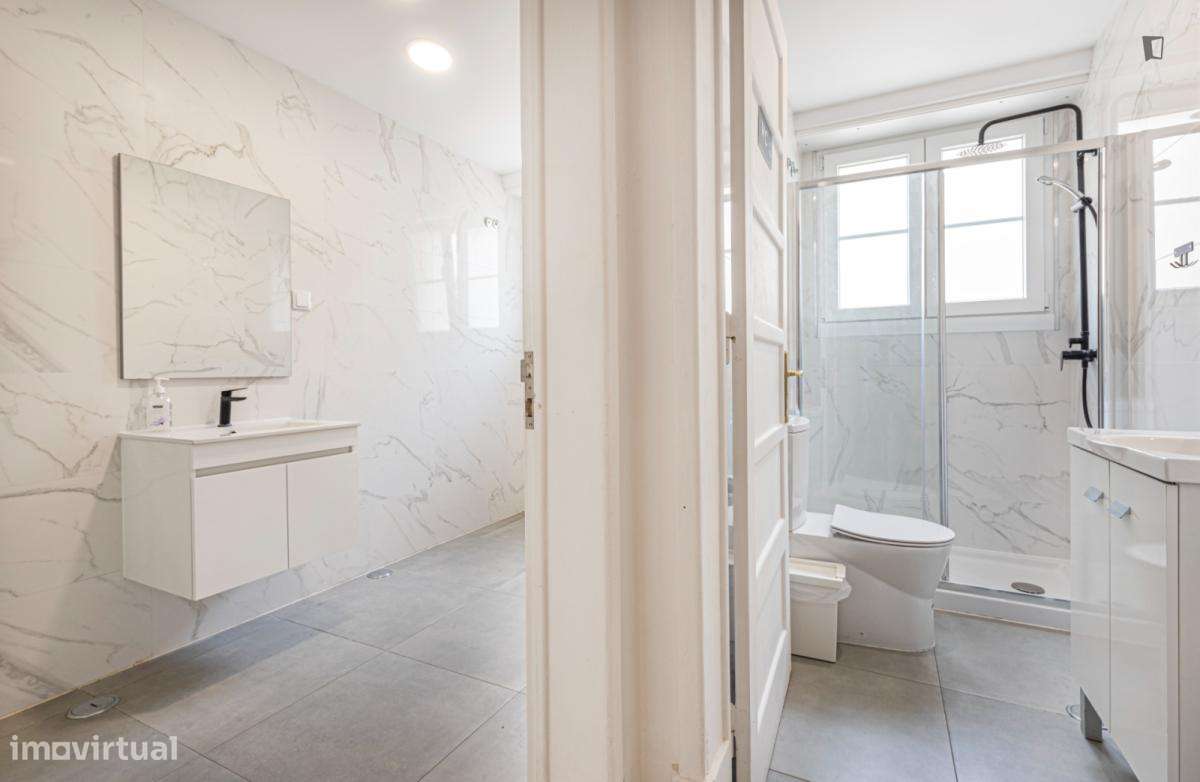 Quarto - localizado em Marquês de Pombal Lisbon - Grande imagem: 2/19