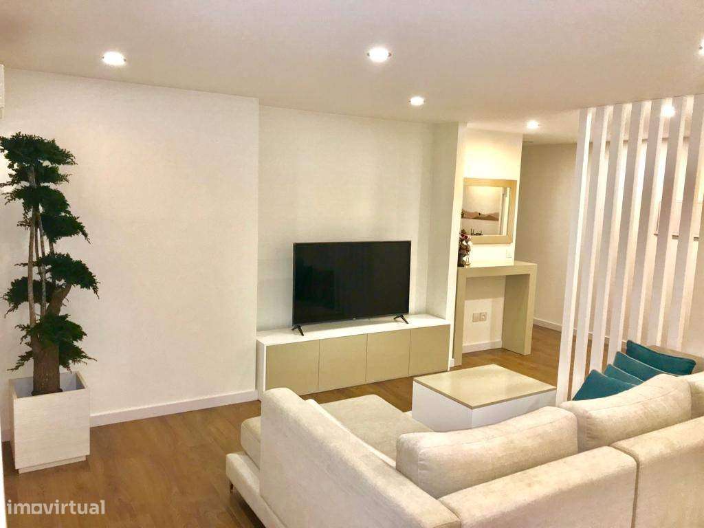 Apartamento T3 Mobilado de Sonho em São Vicente-6