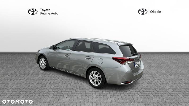 Toyota Auris - 5