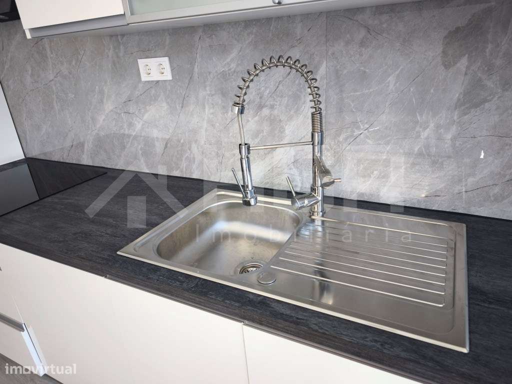 T4 | TOTALMENTE RENOVADO | BOAS ÁREAS | 2 CASAS DE BANHO | AMORA - ...-10