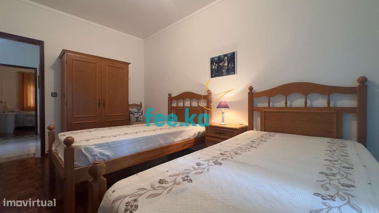 Apartamento T4 com Garagem-20