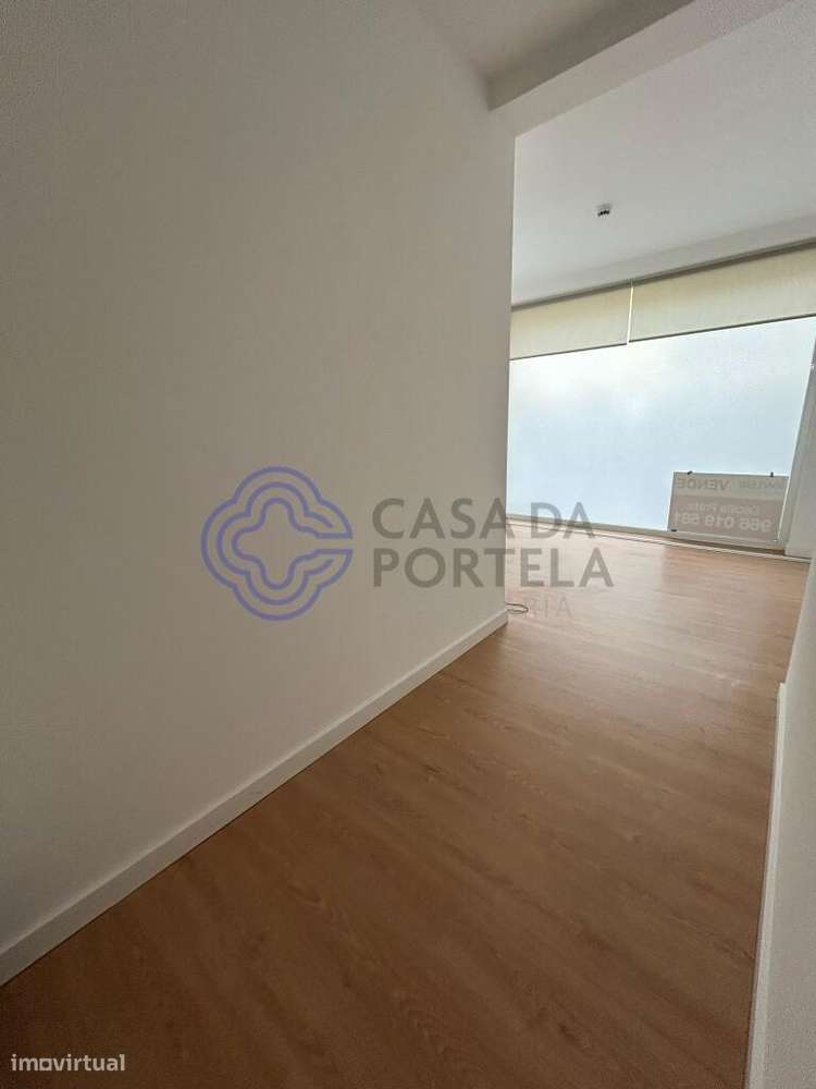 Escritório /Loja Premium nas Avenidas Novas para venda com 2 andares d-12