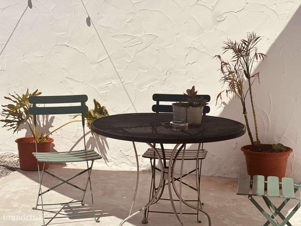 Moradia T2, inserida em lote com 1125 m2 com piscina, em Santiago M...-5