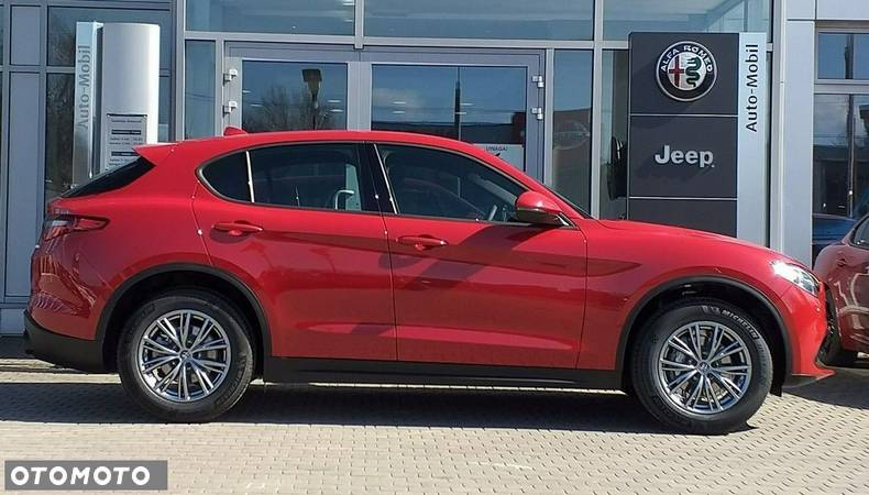 Alfa Romeo Stelvio - 4