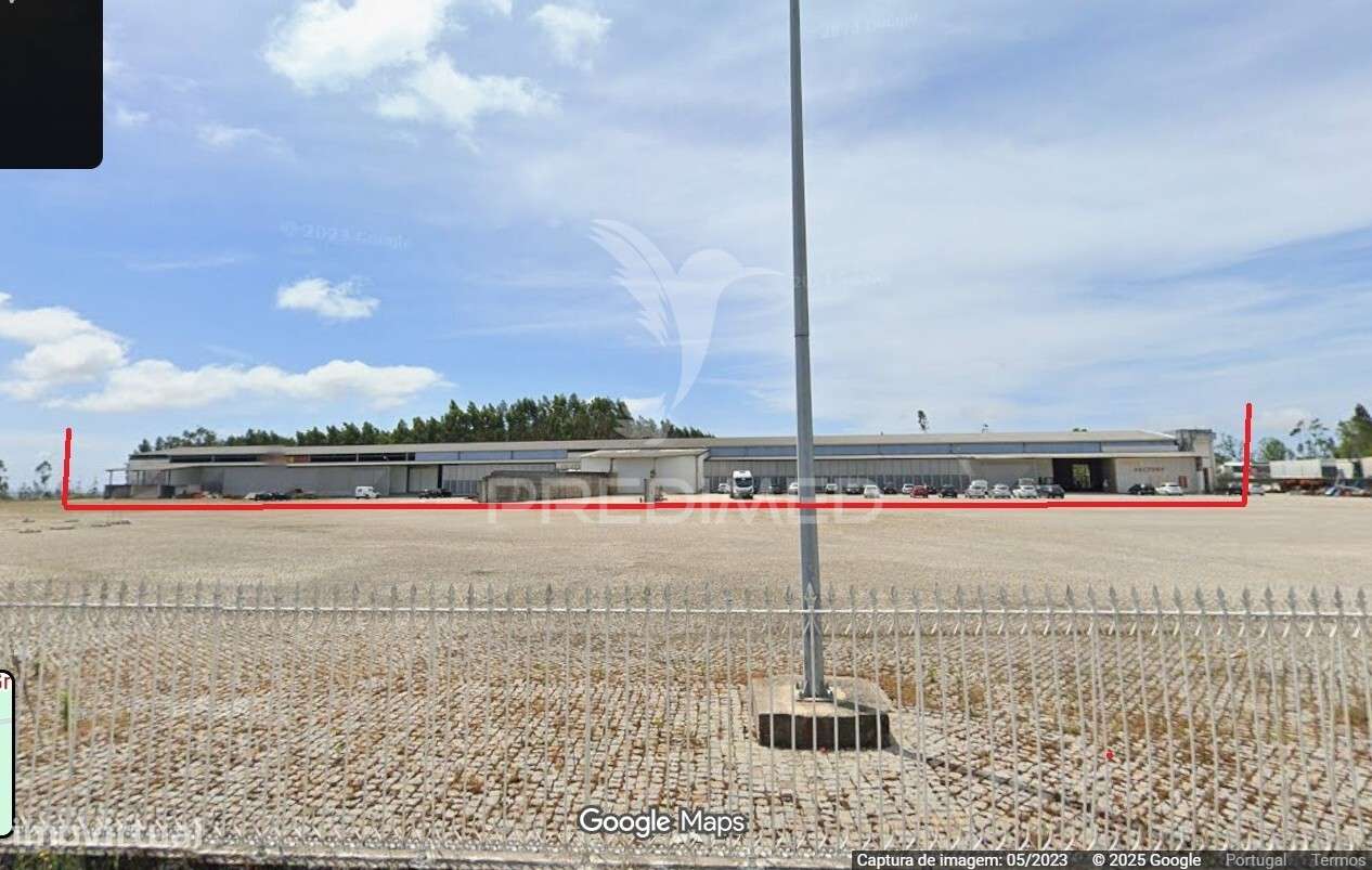 Armazém com 5000m2 num terreno de 28 250 m2 - Grande imagem: 2/4