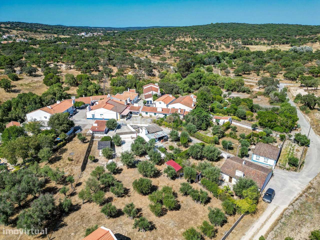 Moradia Térrea com Terreno de 950 m² a Apenas 8 km de Évora-30