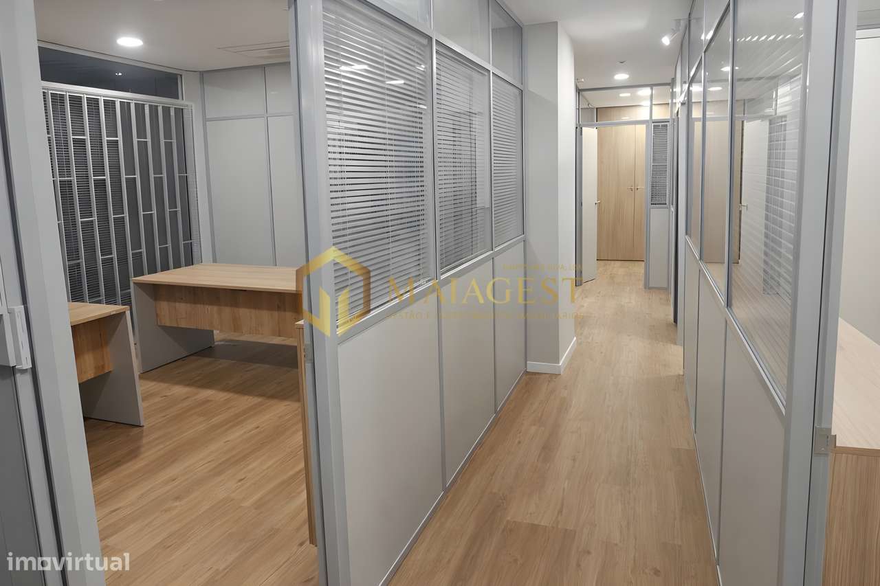 Gabinetes Novos para Arrendamento junto à Rotunda da Areosa - Grande imagem: 2/9