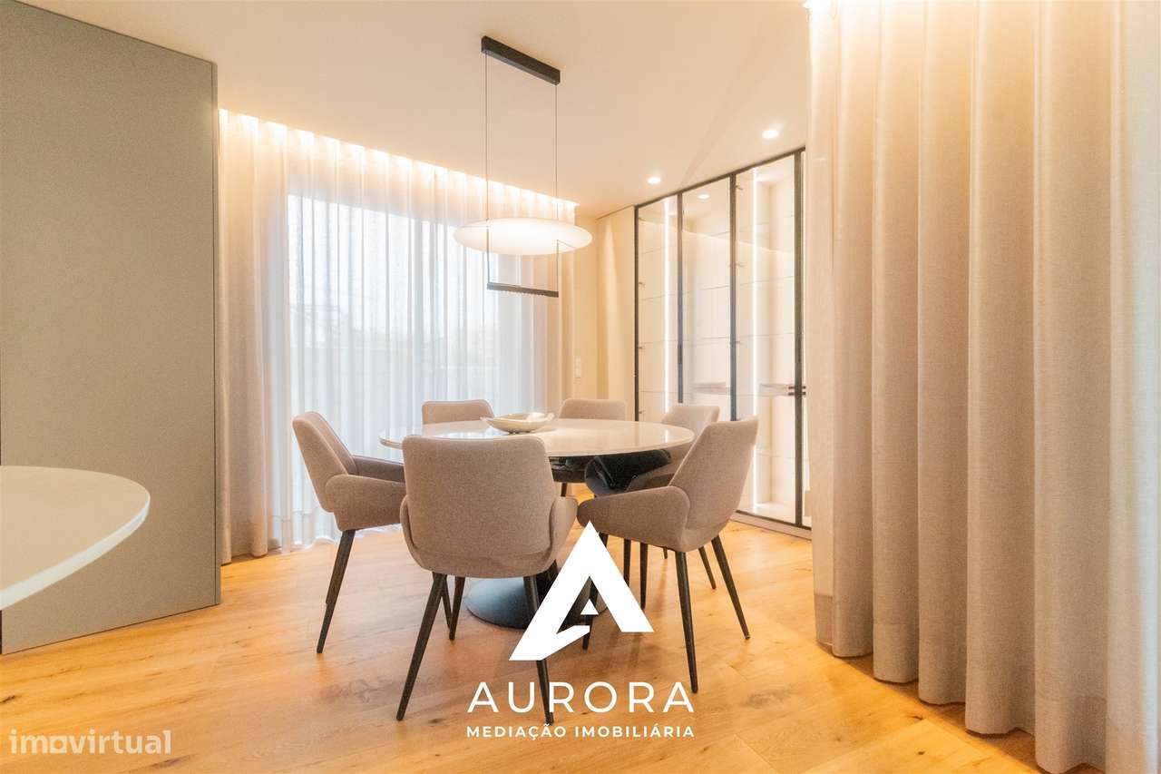 Apartamento T3 - 130m2 úteis - Garagem box - Varanda na sala (sul) 30m - Grande imagem: 4/60