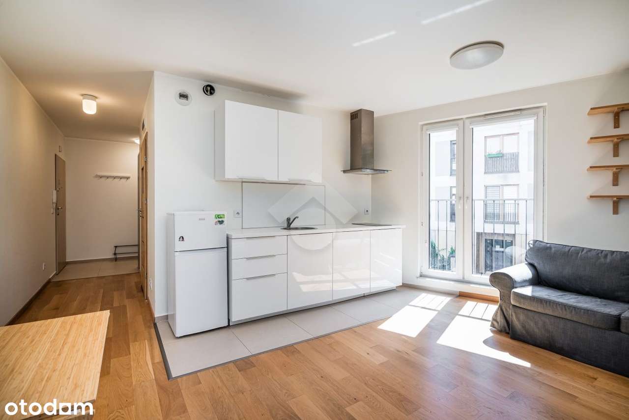 Kawalerka | Apartamentowiec z 2018 r. | Balkon | Do wejścia-3