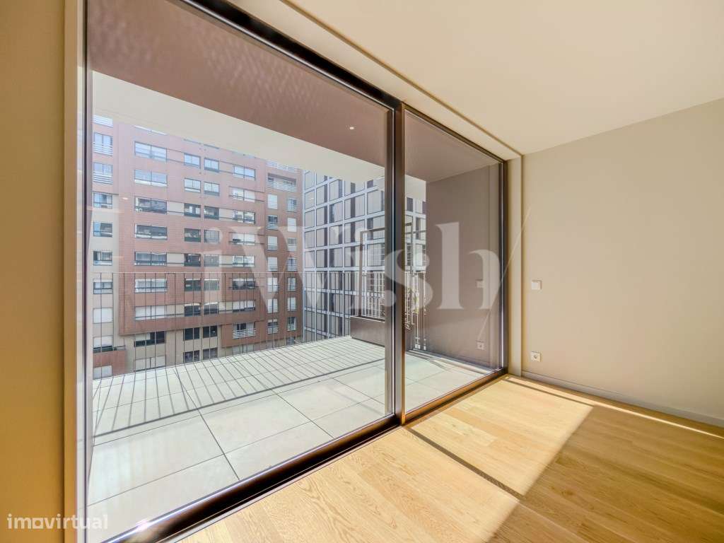 Apartamento pronto com 3 quartos e varanda nos Jardins da Arrábida - Grande imagem: 5/33