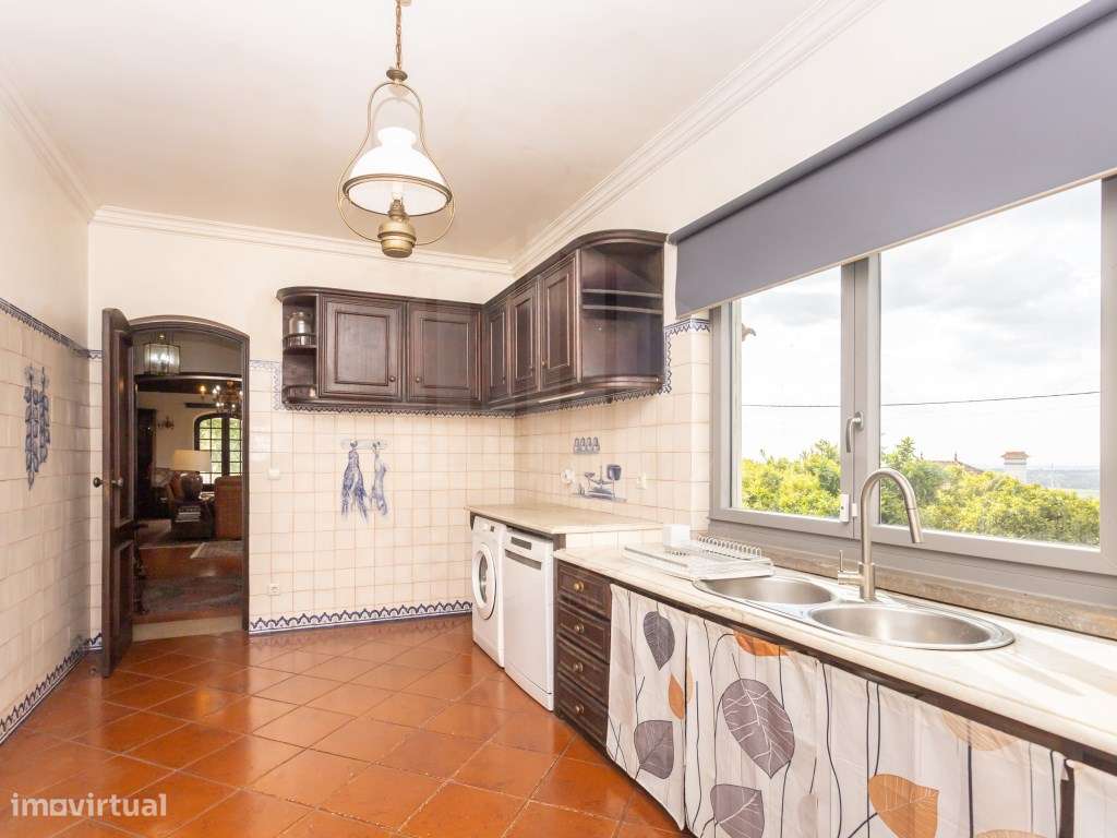 Moradia com vista panorâmica sobre Lisboa-23