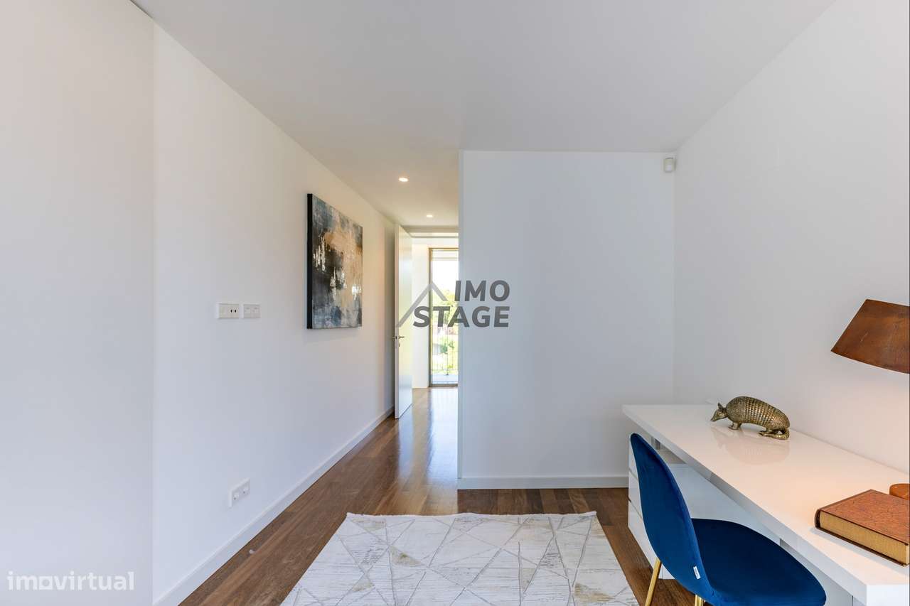 Moradia T3 de Luxo | 4 Pisos | Elevador | Jardim Privativo 195m² | Boa-26