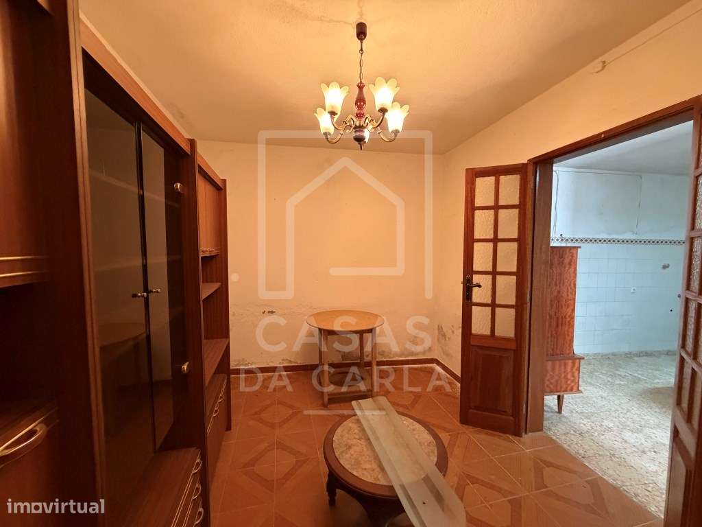 Moradia com espaço comercial com 657m2 em Albergaria dos Fusos-11
