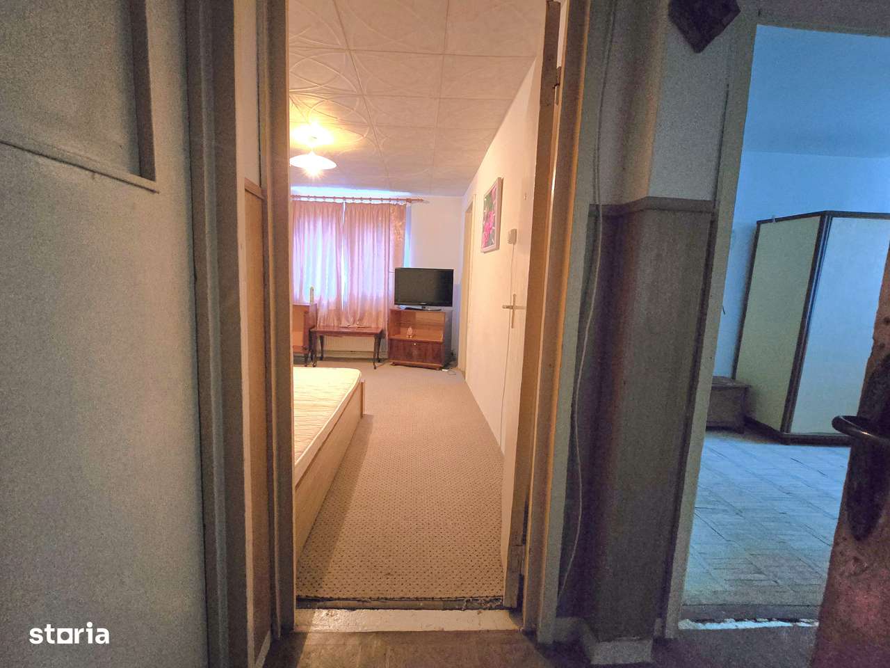 Apartament 3 camere, etaj 1, micro 9 , str. Avram Iancu Targoviste-2