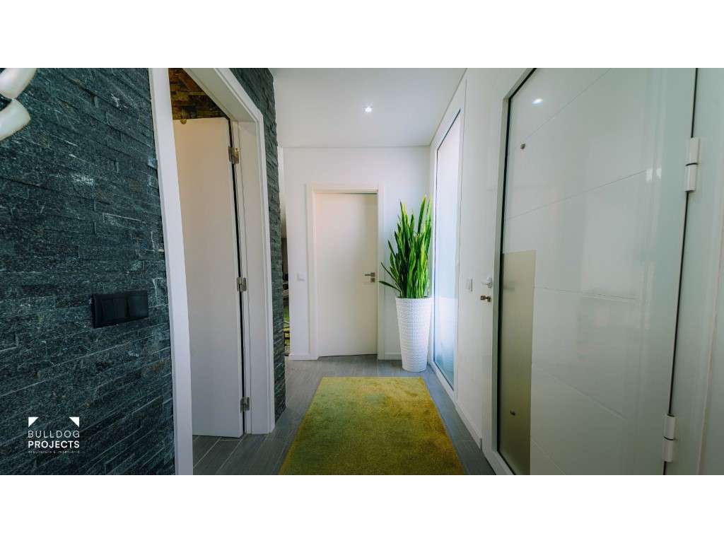 Moradia Isolada T4 Triplex Venda Coimbra-15