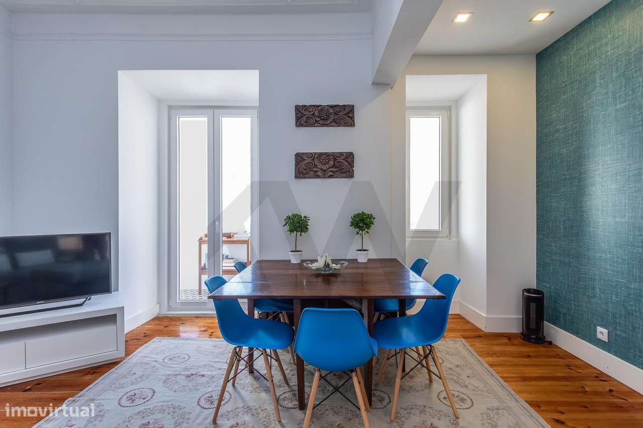 Vende-se Apartamento T2, Estefânia, Prédio de charme, Pronto a usar. - Grande imagem: 4/29