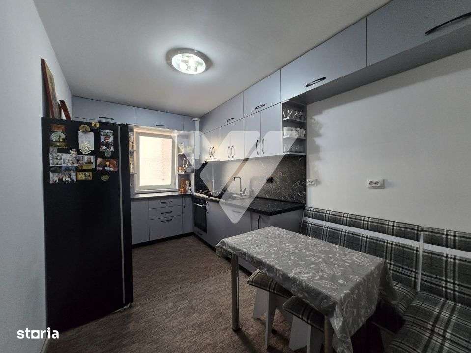 Apartament 3 camere mobilat 53 mp etaj 3 lift zona Turnisor Sibiu - Imagine principală: 2/7