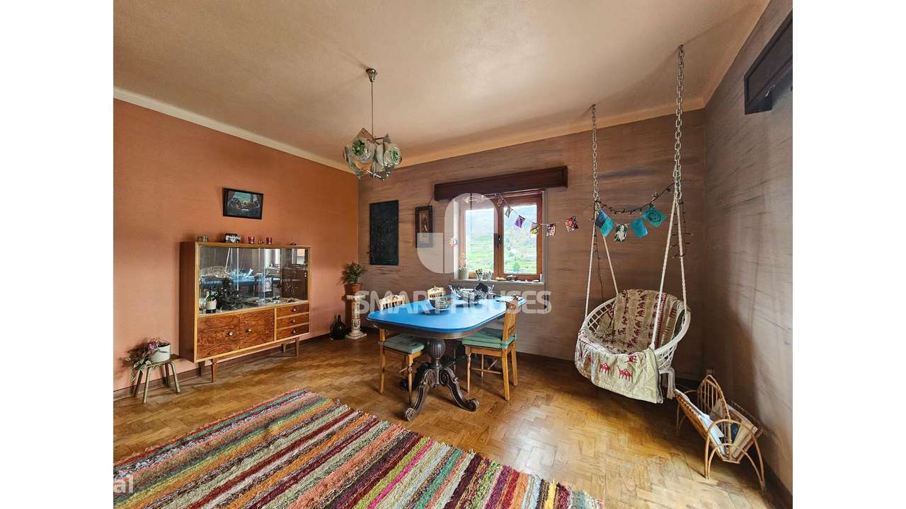 Moradia T3+1 em Avô c/ terreno-1