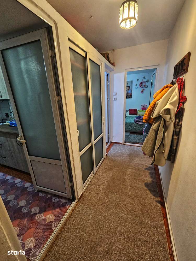 Apartament 2 camere – Central / Urlați – Etaj 2, balcon închis-9