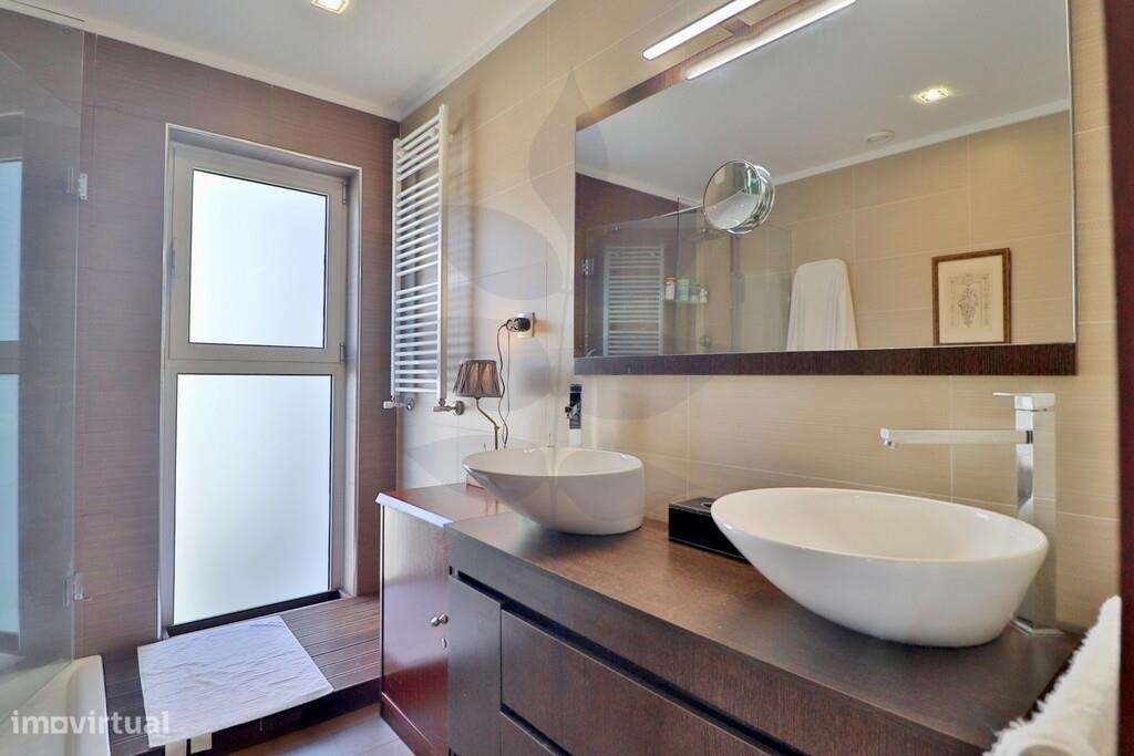 Venda Moradia Geminada Palmeira T4-13