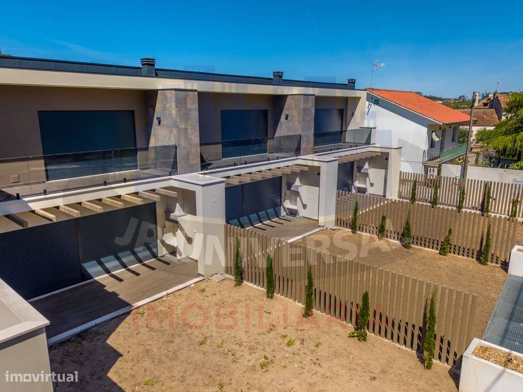 Vende-se Moradia T3 Exclusiva , Garagem, Jardim e Acabamentos de Luxo-46