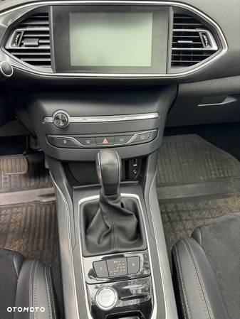 Peugeot 308 BlueHDi FAP 150 EAT6 Stop&Start Allure - 14