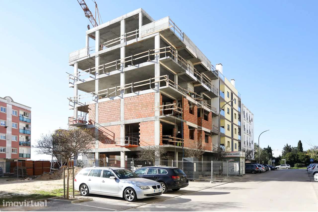 Apartamento T2 + 2 duplex novo com terraço, varanda e box para 2 viatu - Grande imagem: 4/36