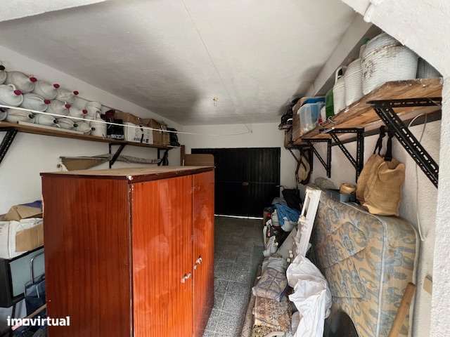 Moradia c/ Garagem, 692m2 de terreno, na Aroeira!-22