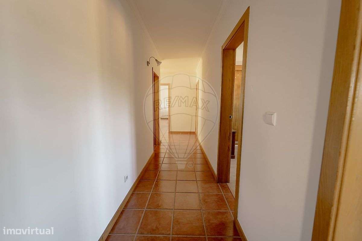 Moradia T6 para venda-9