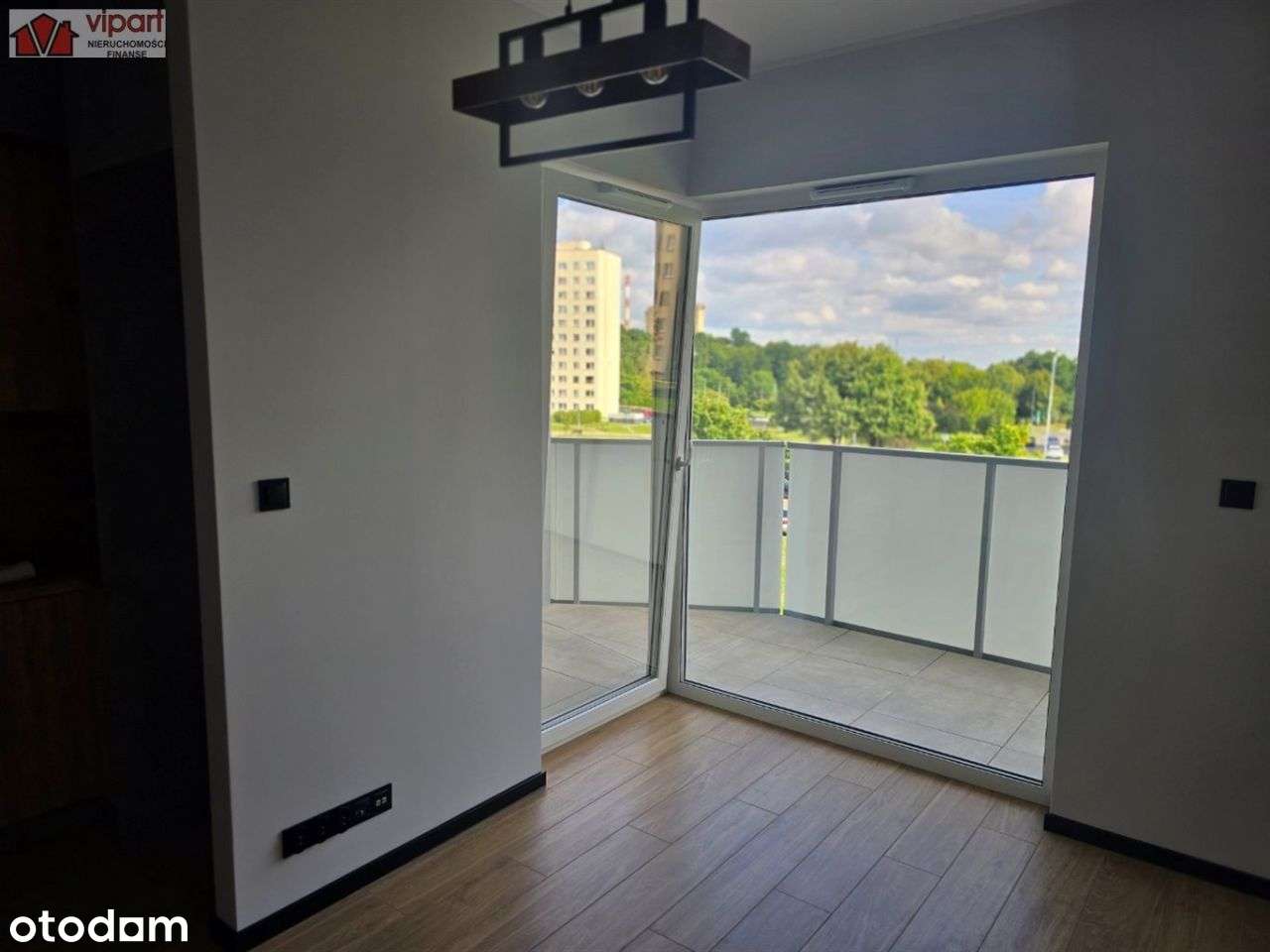 Przytulna kawalerka na osiedlu Panorama w Tychach-10