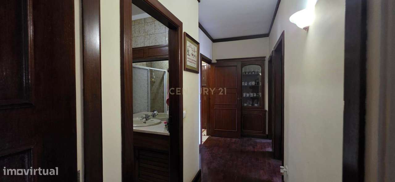 Apartamento T3 + 1 Guimarães-11