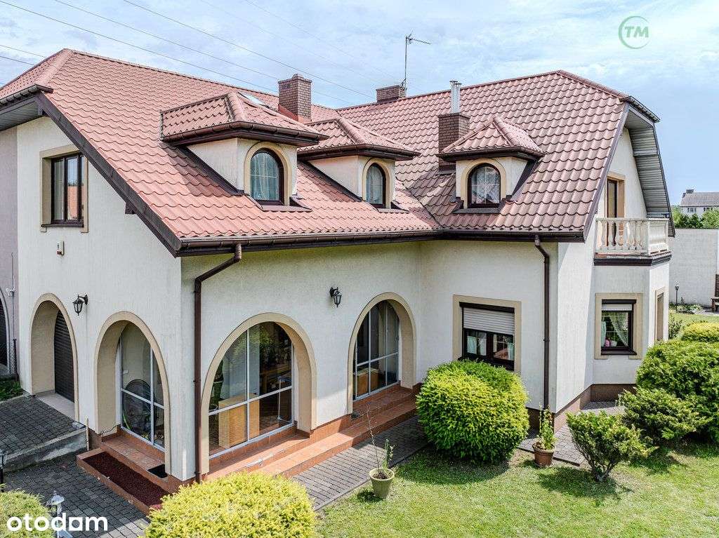 Białołęka, dom przy ulicy Porzeczkowej.-1