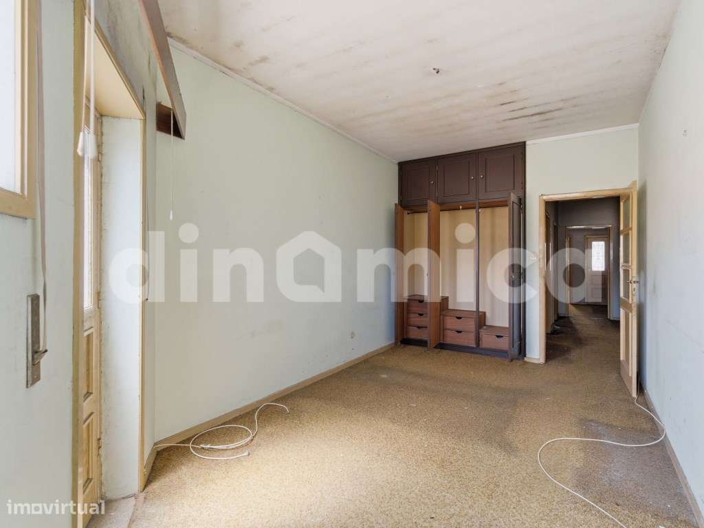 Moradia para Remodelar em Localização Premium - Vila Nova de Gaia( B)-6